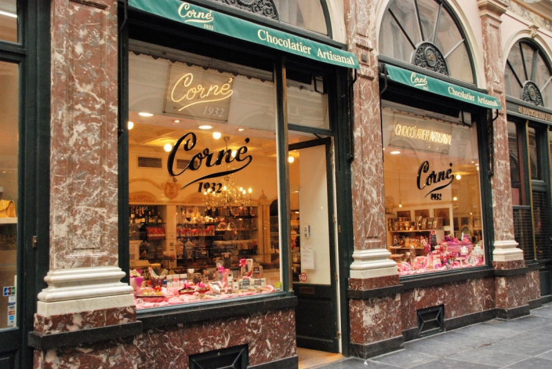 chocolaterie-THIERY-min_chocolate_chocolaterie_shop_luxury_chic_gallery_brussels_belgium-558146